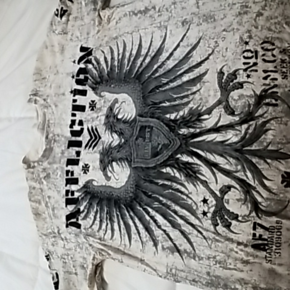 COPY - Affliction graphic tshirt